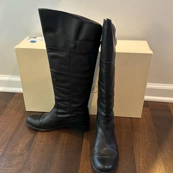 Coach Boots - Picture 3 of 9